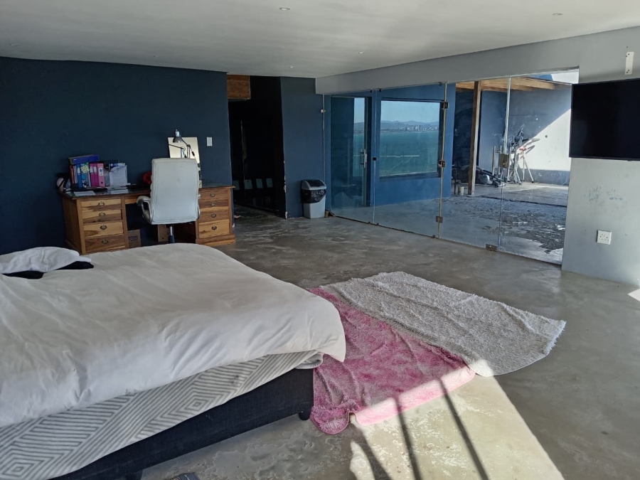 6 Bedroom Property for Sale in Gordons Bay Western Cape
